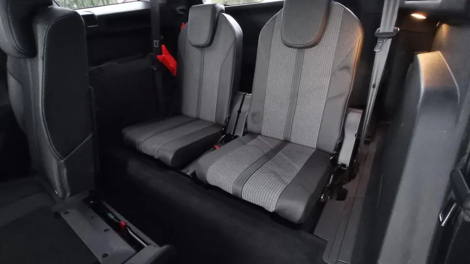 PEUGEOT 5008 5008 2.0 BlueHDi Allure Pack S&S EAT8