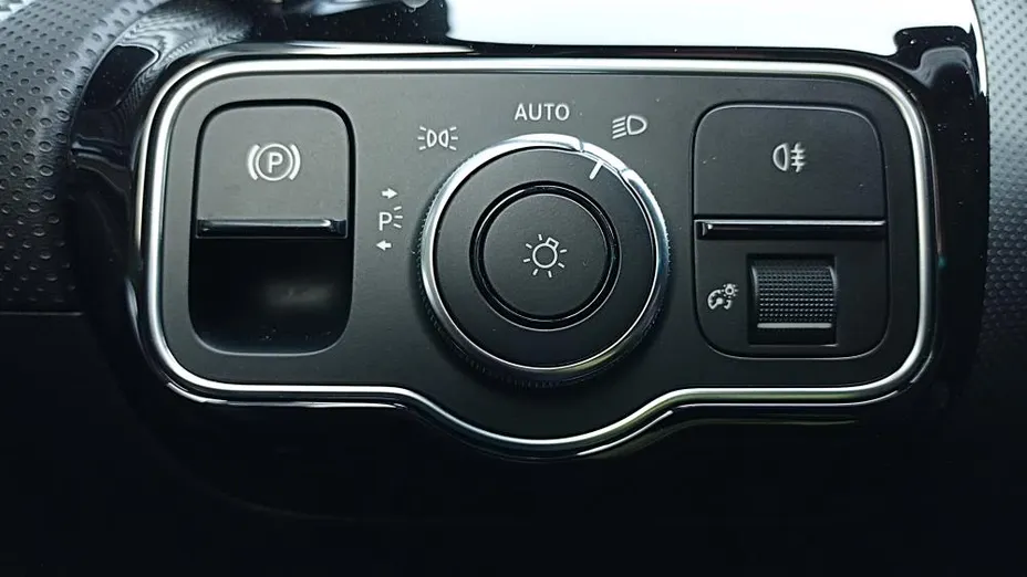 MERCEDES-BENZ CLA CLA 220 d Progressive 8G-DCT
