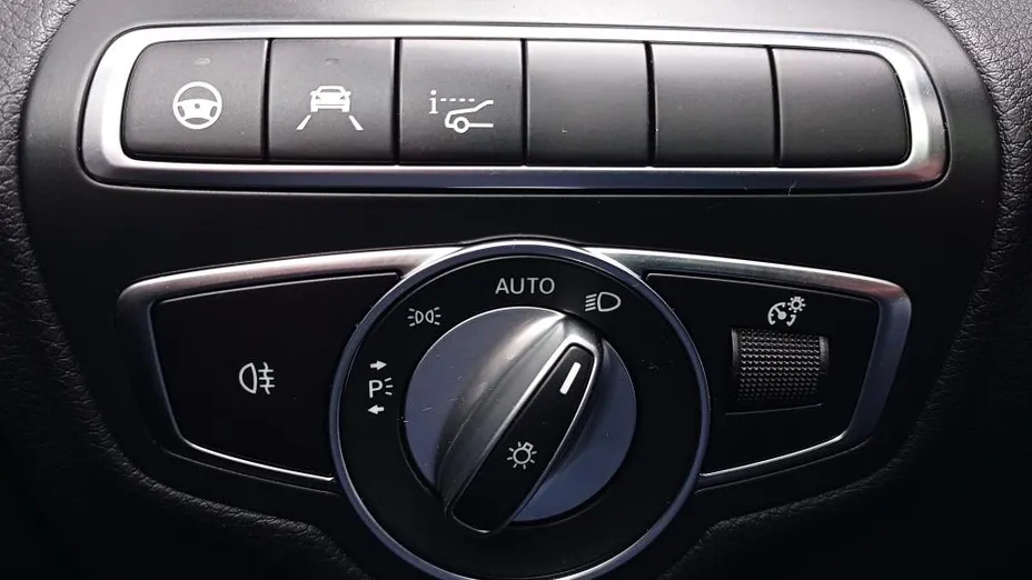 MERCEDES-BENZ C Klasa C 220 d 9G-TRONIC