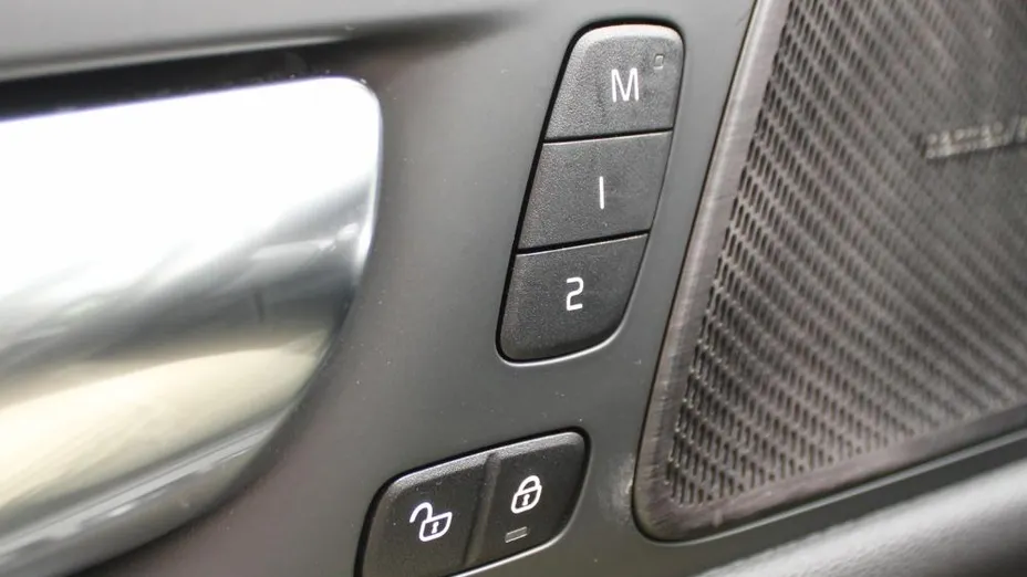 VOLVO V60 V60 T6 AWD R-Design aut