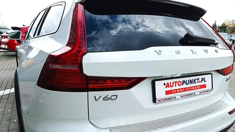 VOLVO V60 V60 CC Core B4 D AWD aut