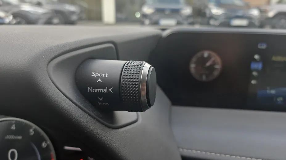 LEXUS UX UX 200 GPF F Impression 2WD