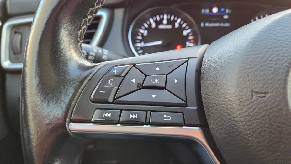 NISSAN Qashqai Qashqai 1.3 DIG-T N-Connecta