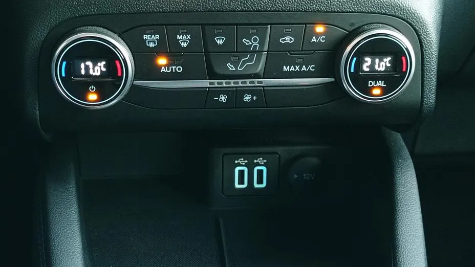 FORD Kuga Kuga 2.5 FHEV FWD Titanium