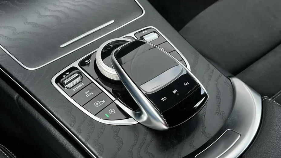 MERCEDES-BENZ C Klasa C 220 d 4MATIC 9G-TRONIC