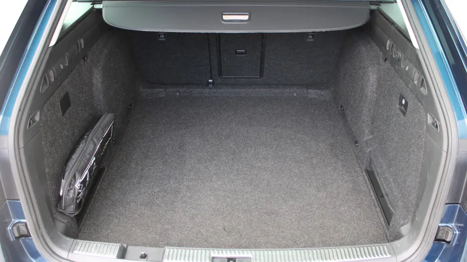 SKODA Superb Superb 2.0 TDI SCR Style DSG