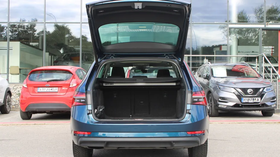 SKODA Superb Superb 2.0 TDI SCR Style DSG
