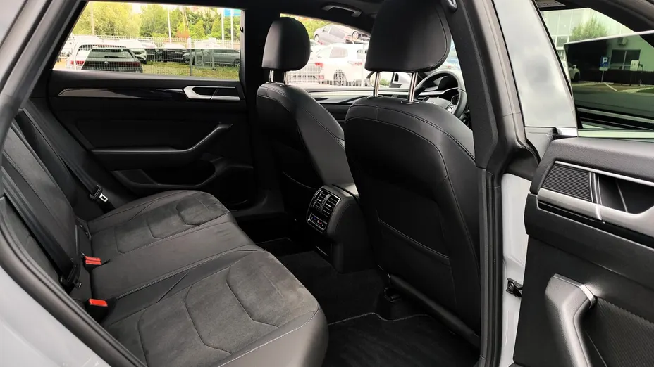 VOLKSWAGEN Arteon Arteon 2.0 TSI 4Motion R DSG