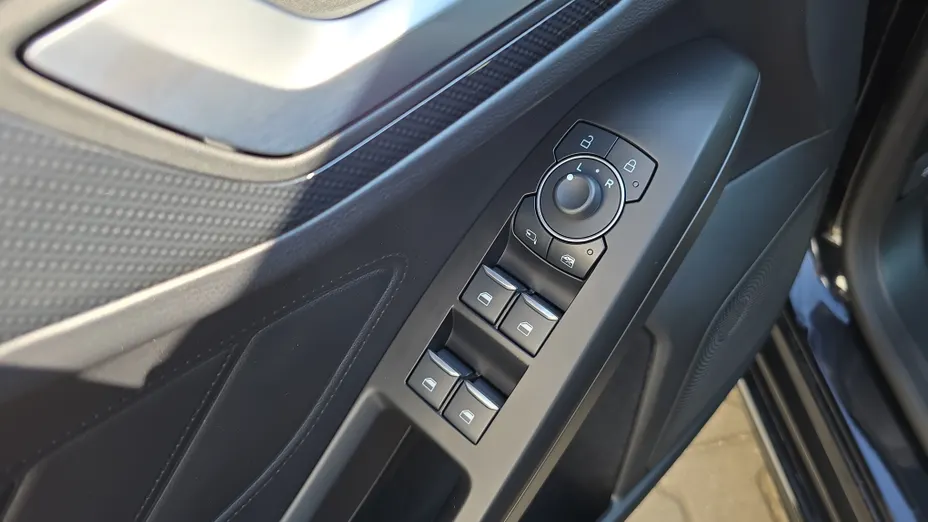 FORD Focus Focus 1.0 EcoBoost mHEV ST-Line X aut