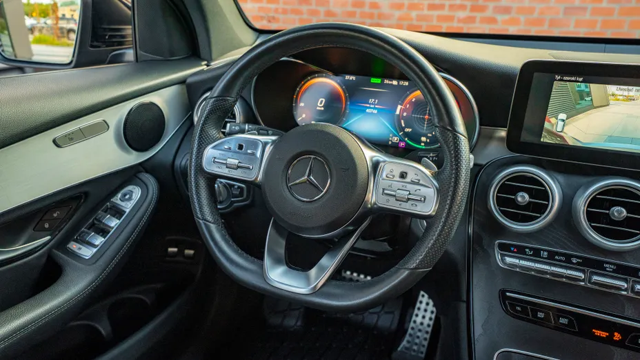 MERCEDES-BENZ GLC GLC 300 e 4-Matic AMG Line