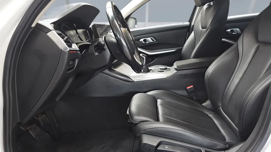 BMW Seria 3 318d Sport Line