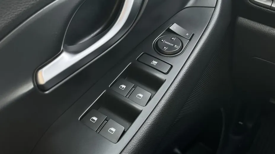 HYUNDAI i30 i30 1.5 DPI Classic +