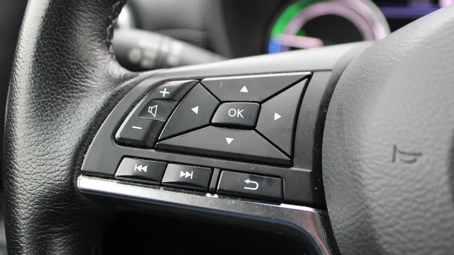 NISSAN Juke Juke 1.6 Hybrid N-Connecta AMT