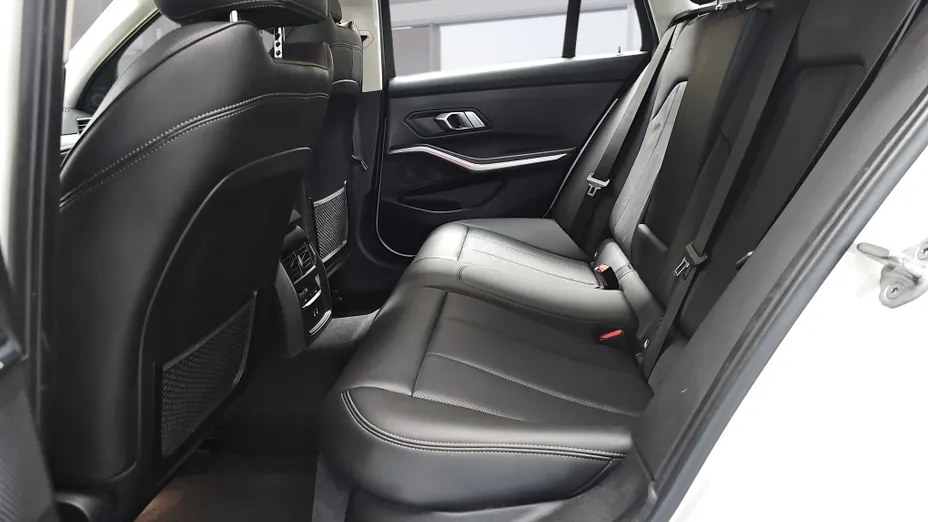 BMW Seria 3 318d Sport Line