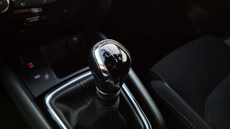 NISSAN Qashqai Qashqai 1.3 DIG-T N-Connecta