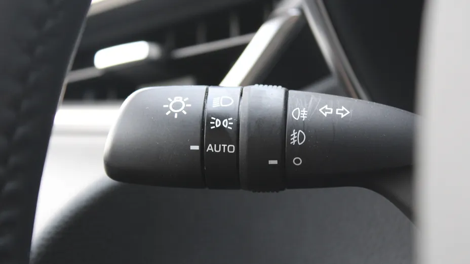 TOYOTA Corolla Corolla 2.0 Hybrid Comfort
