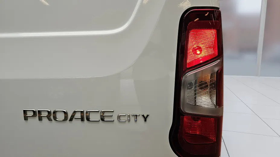 TOYOTA Proace City Proace City 1.5 D-4D Standard 2,0t Active