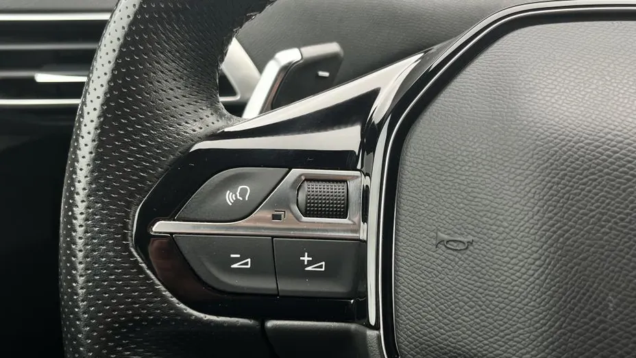 PEUGEOT 5008 5008 2.0 BlueHDi GT S&S EAT8