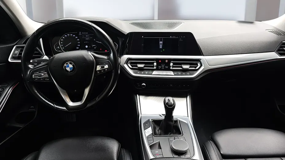 BMW Seria 3 318d Sport Line