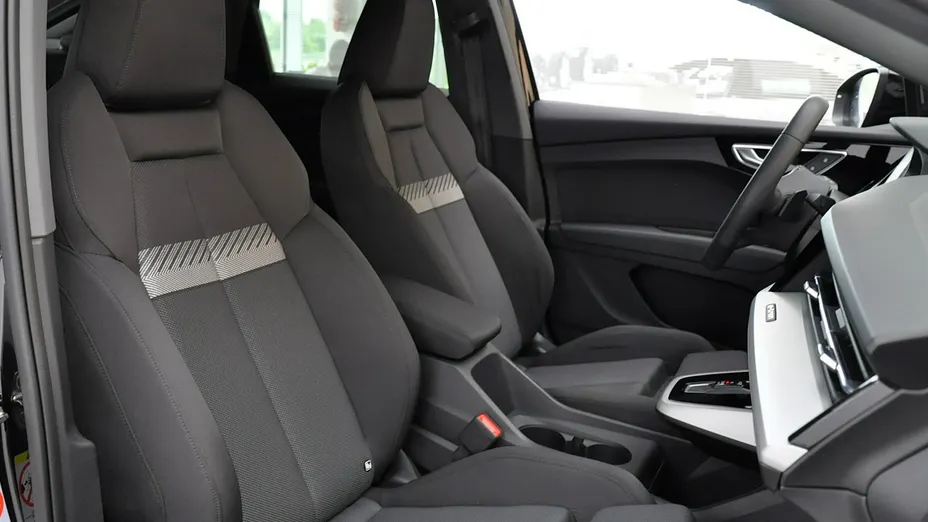 AUDI Q4 Q4 e-tron 40 77kWh Advanced