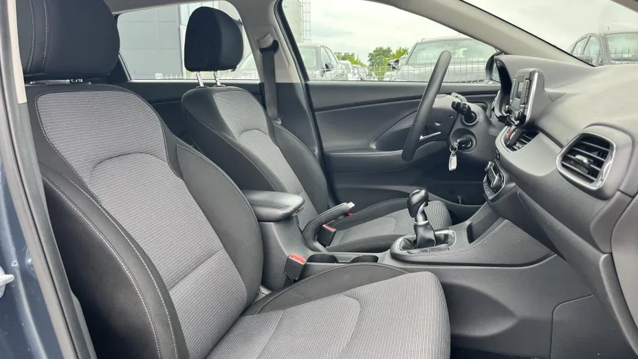 HYUNDAI i30 i30 1.5 DPI Classic +