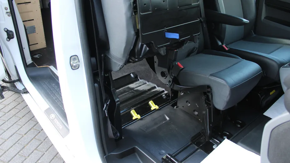 TOYOTA Proace Proace 2.0 D-4D Medium 3,1t Active