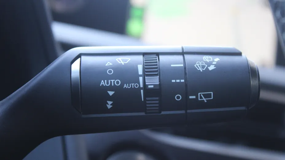 LEXUS UX UX 250h GPF Business Edition 2WD