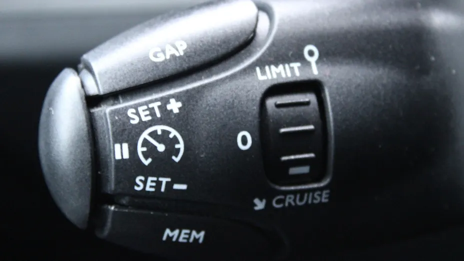 PEUGEOT 5008 5008 1.6 PureTech GT Line S&S EAT8