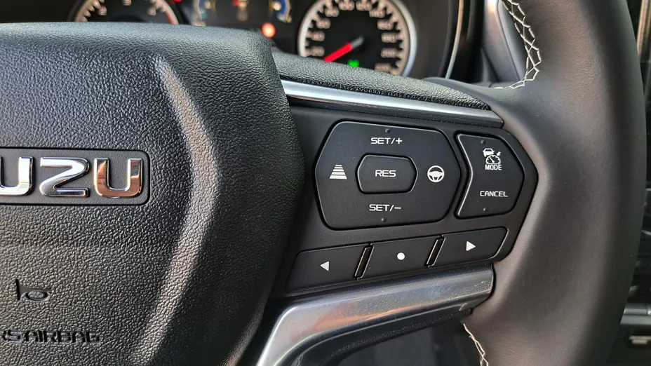 ISUZU D-Max D-Max 1.9 d EC LSX aut Nowy