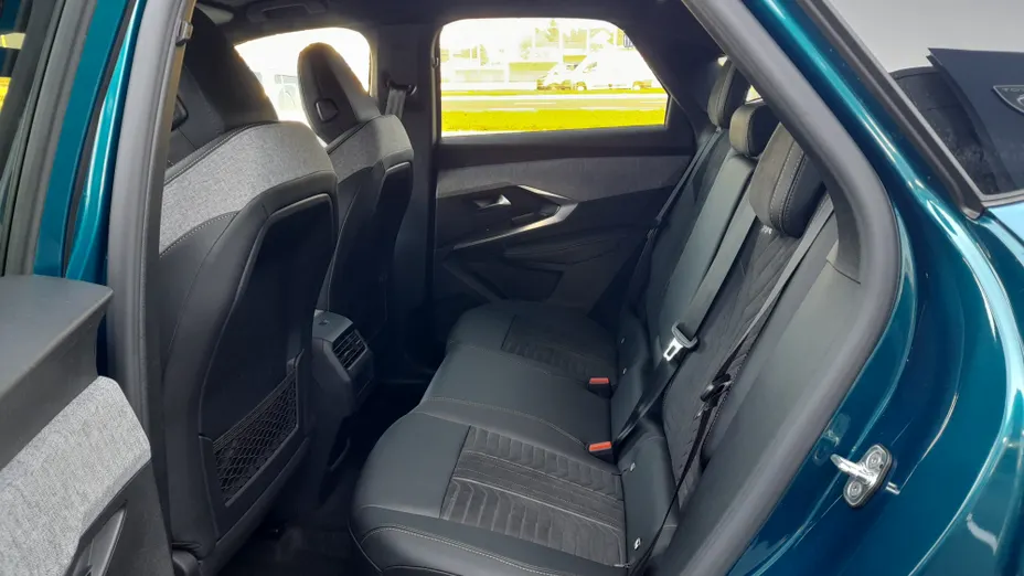 PEUGEOT 3008 3008 1.2 PureTech mHEV GT e-DCS6 Nowy