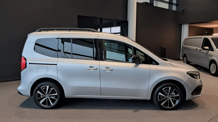 MERCEDES-BENZ EQT EQT Długi 45kWh Progressive Nowy