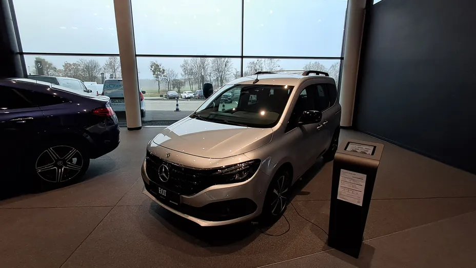 MERCEDES-BENZ EQT EQT Długi 45kWh Progressive Nowy
