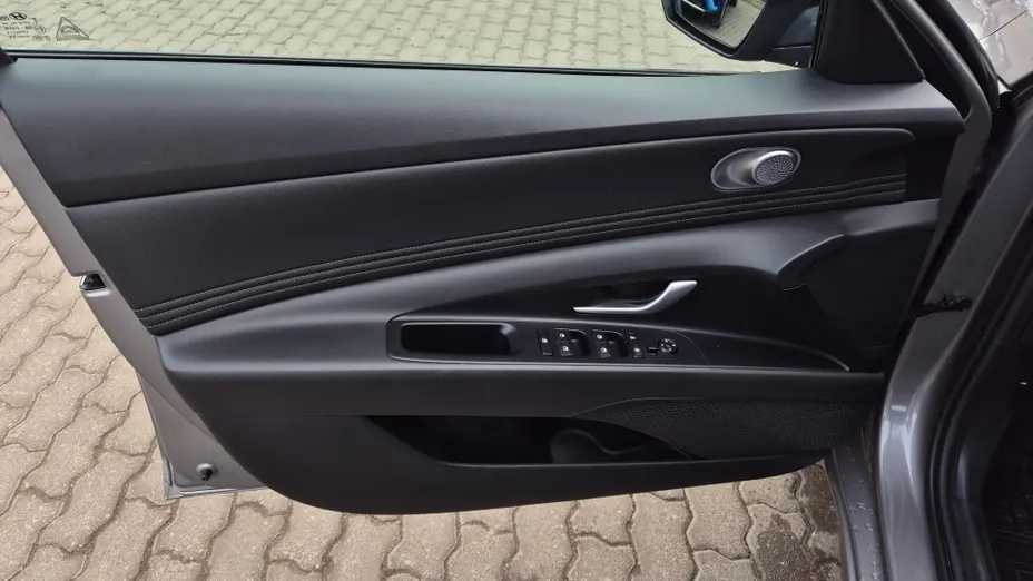 HYUNDAI Elantra Elantra 1.6 Smart CVT