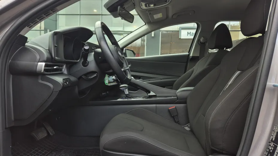 HYUNDAI Elantra Elantra 1.6 Smart CVT