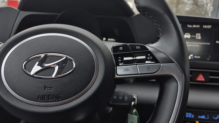 HYUNDAI Elantra Elantra 1.6 Smart CVT