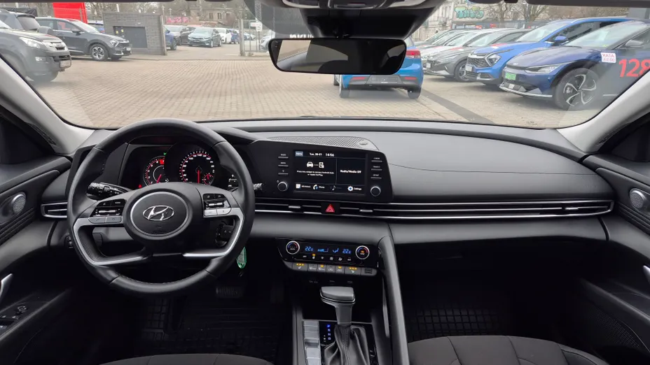 HYUNDAI Elantra Elantra 1.6 Smart CVT