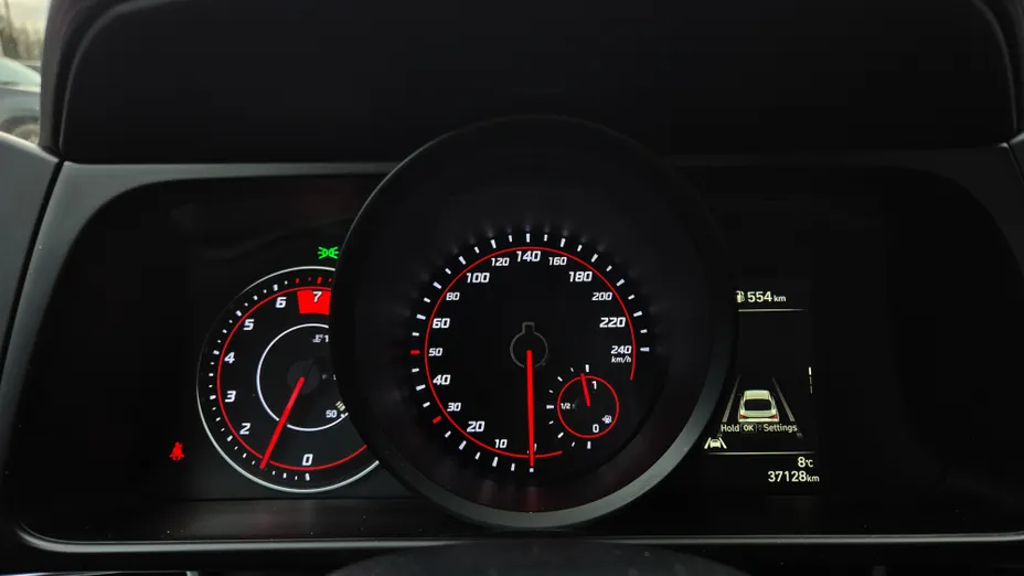 HYUNDAI Elantra Elantra 1.6 Smart CVT