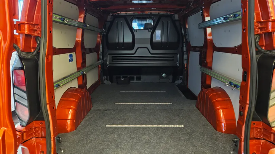 FORD Transit Custom Transit Custom 2.0 EcoBlue 300 L1H1 Limited Aut. Nowy