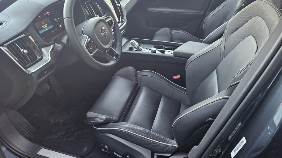 VOLVO S60 S60 B5 B AWD Ultimate Dark aut