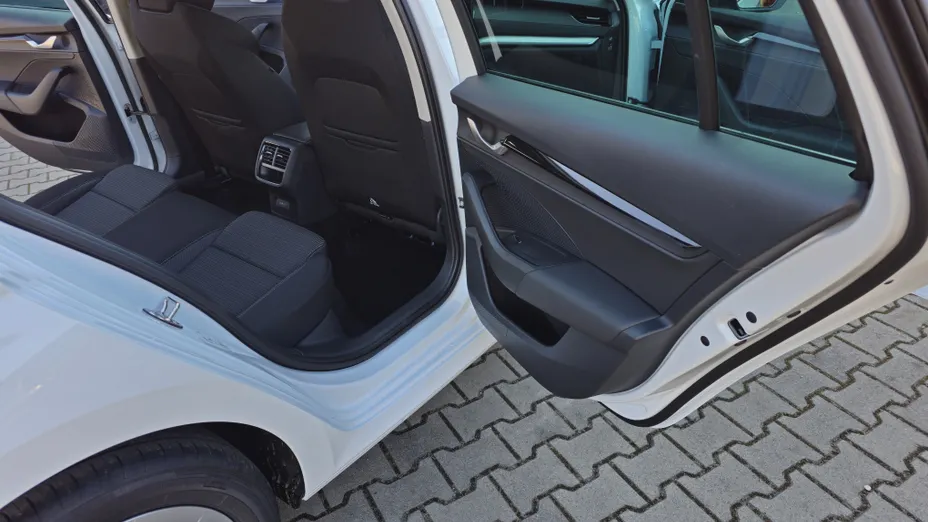 SKODA Octavia Octavia 1.5 TSI mHEV Selection DSG Nowy