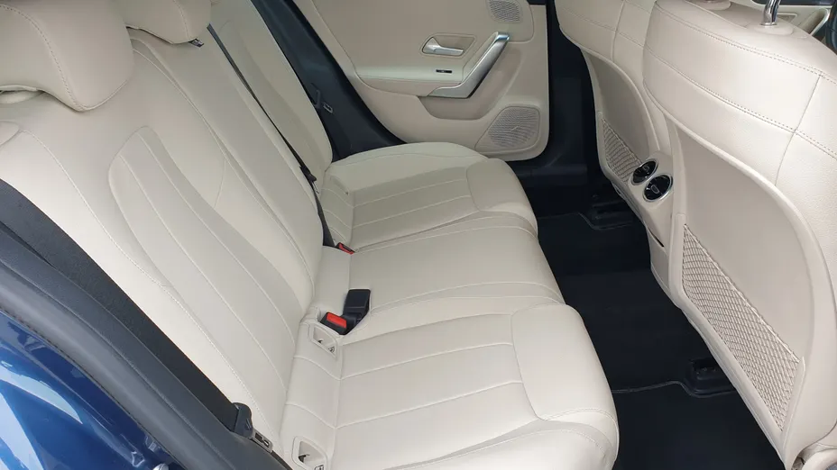 MERCEDES-BENZ CLA CLA 250 Progressive 7G-DCT