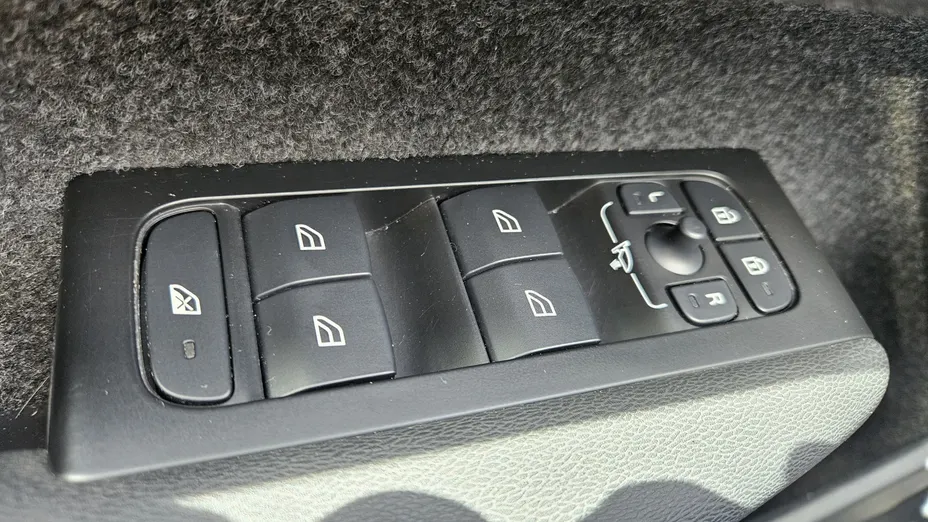 VOLVO XC40 XC40 B4 B AWD Momentum Pro aut