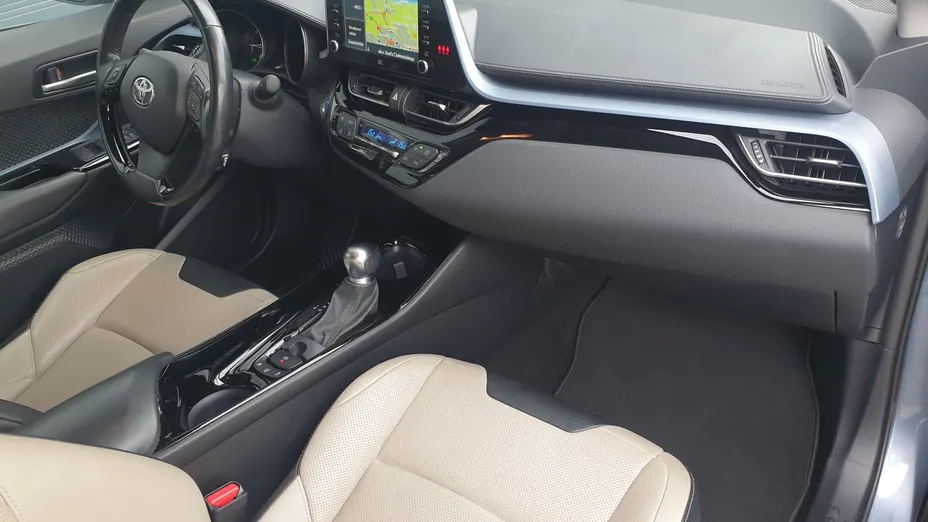 TOYOTA C-HR C-HR 2.0 Hybrid Executive