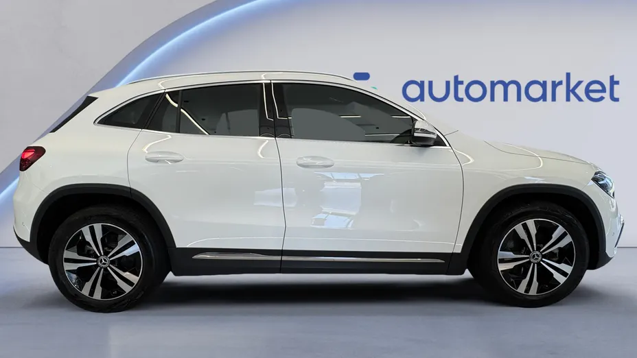 MERCEDES-BENZ GLA GLA 180 Progressive