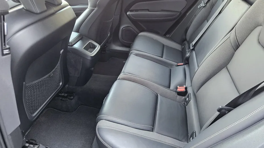VOLVO XC60 XC60 B4 D AWD Plus Dark aut
