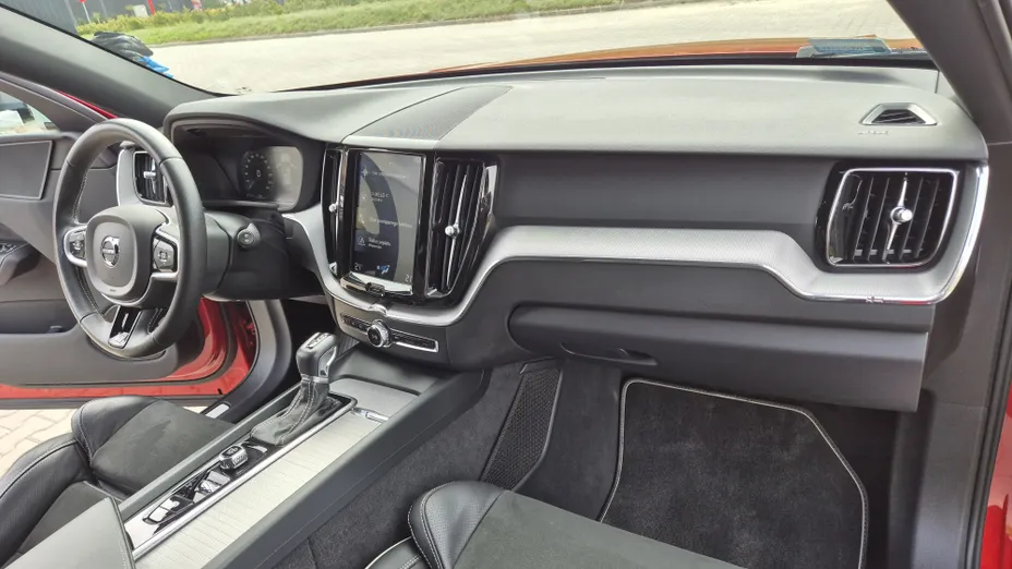 VOLVO XC60 XC60 T4 R-Design aut