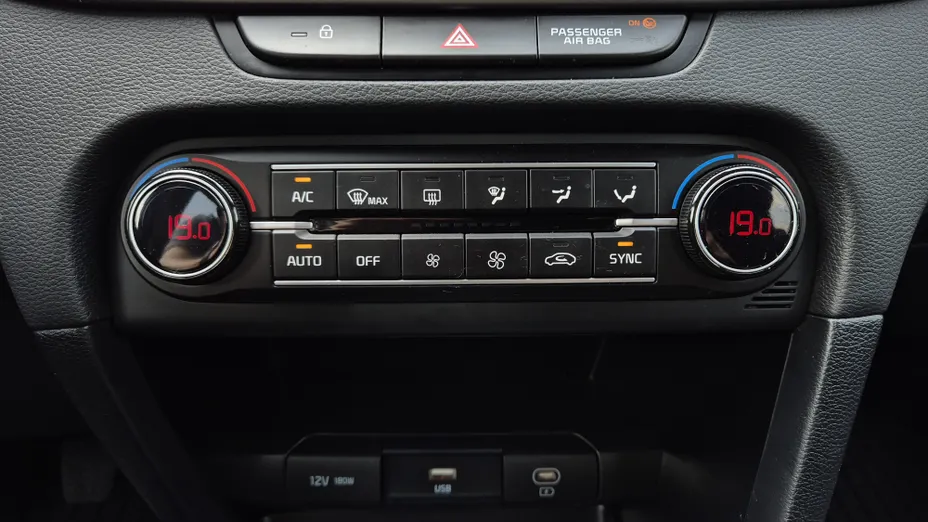 KIA Cee'd Ceed 1.5 T-GDI M