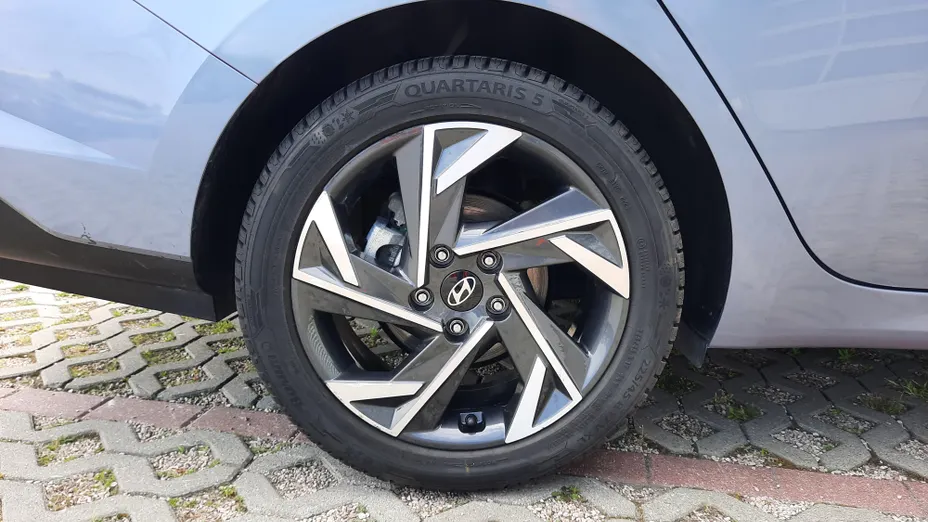 HYUNDAI Elantra Elantra 1.6 Smart CVT