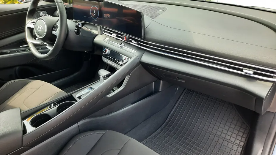 HYUNDAI Elantra Elantra 1.6 Smart CVT