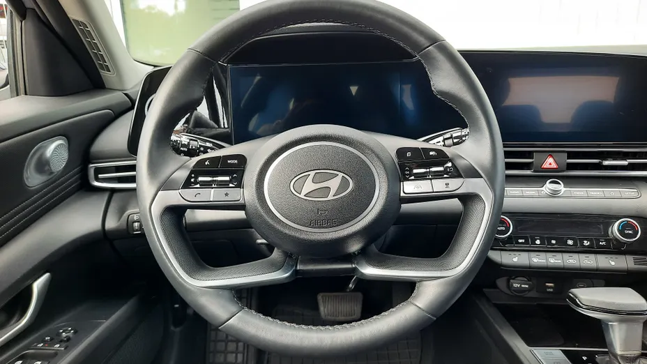 HYUNDAI Elantra Elantra 1.6 Smart CVT